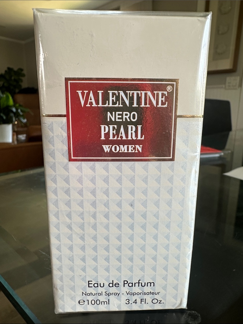 Valentine Nero Pearl Women Eau de Parfum - White & Red Box